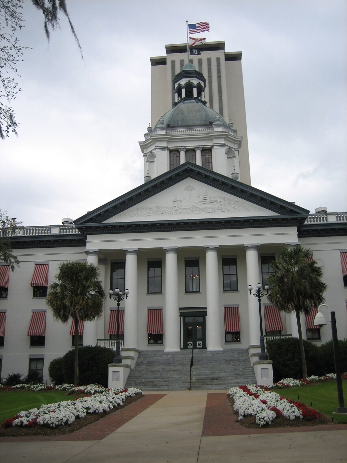 Florida State Capitol, Tallahassee — illustrative for the Eleventh Circuit (covers Florida, Georgia and Alabama); not the Atlanta federal courthouse — Photo: public domain / site archive