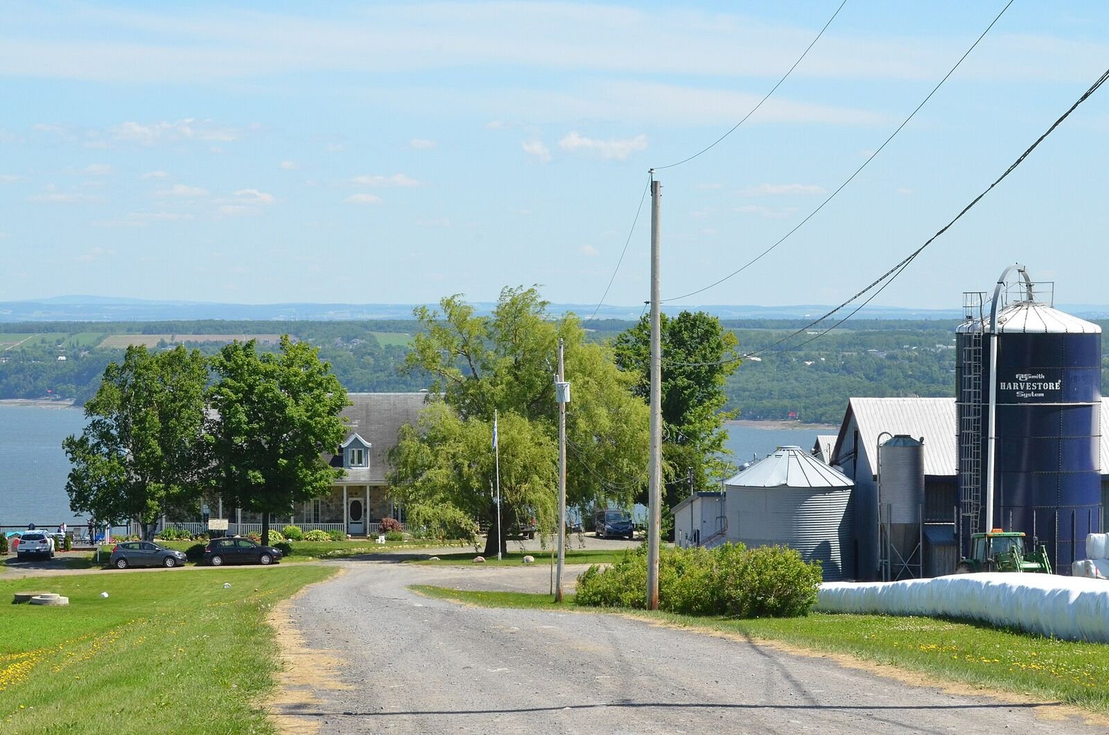 Farm and silos on Île d’Orléans, Quebec — illustrative; not a site named in the bill — Photo: Guillaume666 / Antoine Letarte, CC BY-SA 3.0